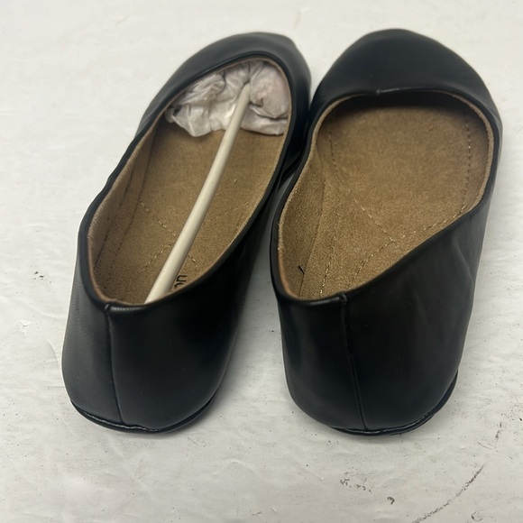 New Mac Collection May By-256 size 6 flats - Picture 4 of 7